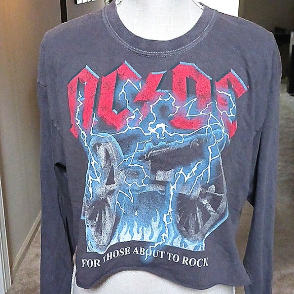 AC/DC CROP TOP T-SHIRT SIZE M/L - Picture 2 of 8